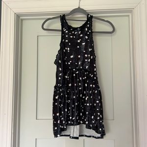 Cute Velvet top with a float fit